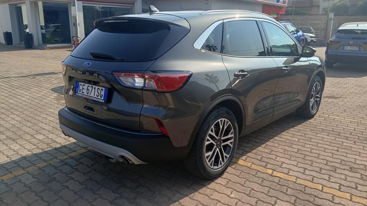 Ford Kuga 1.5 120 CV aut. 2WD Titanium Business